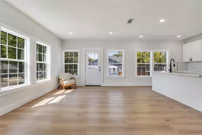 718 Grandview Avenue, Dallas, TX 75223 - Photo 7