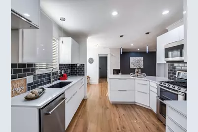 2302 Stone Glen Lane, Carrollton, TX 75007 - Photo 13