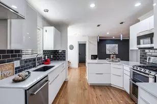 2302 Stone Glen Ln, Carrollton, TX 75007 - Photo 13