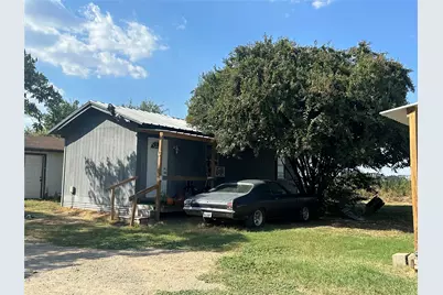 2764 W Highway 199, Springtown, TX 76082 - Photo 17