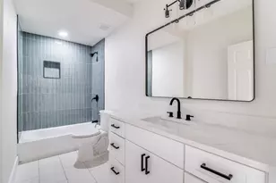 718 Grandview Ave, Dallas, TX 75223 - Photo 23