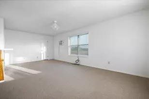 105 Riverside Dr, Mineral Wells, TX 76067 - Photo 3