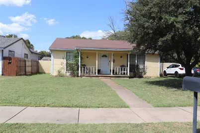 916 Poindexter Avenue, Cleburne, TX 76033 - Photo 1