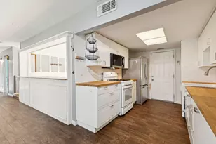 3209 Seaside St, Irving, TX 75062 - Photo 7