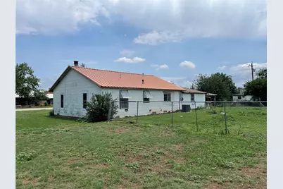 521 N 5th Street, Crowell, TX 79227 - Photo 3