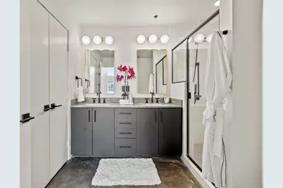 1001 Belleview Street #204, Dallas, TX 75215 - Photo 3