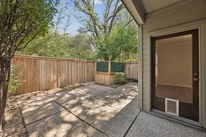 6742 E Northwest Highway, Dallas, TX 75231 - Photo 31