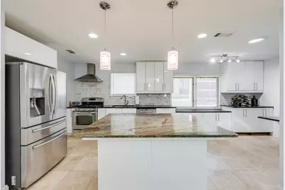 5017 Boulder Lake Road, Fort Worth, TX 76103 - Photo 11