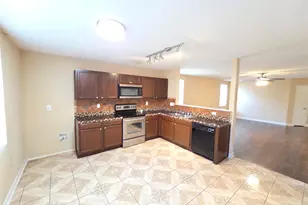 8409 Cotton Valley Ln, Arlington, TX 76002 - Photo 11