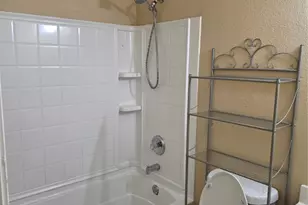 8409 Cotton Valley Ln, Arlington, TX 76002 - Photo 17