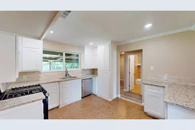 3201 Lakeland Street, Fort Worth, TX 76111 - Photo 5