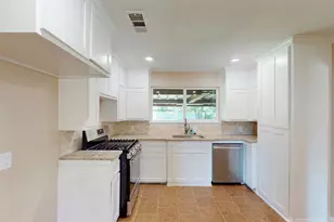 3201 Lakeland St, Fort Worth, TX 76111 - Photo 9