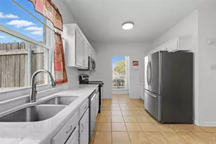 1432 Stone Canyon Way, Lewisville, TX 75067 - Photo 5