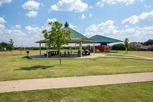 1109 Linden Dr, Burleson, TX 76028 - Photo 31