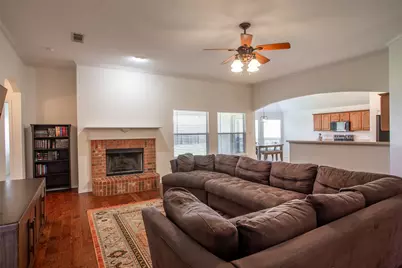 1109 Linden Drive, Burleson, TX 76028 - Photo 5
