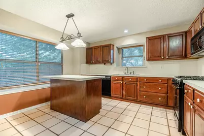 7022 Escondido Drive, Arlington, TX 76016 - Photo 11