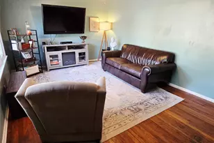 525 Maple St, Commerce, TX 75428 - Photo 5