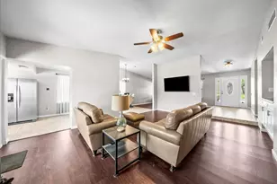 1341 Forestglen Dr, Lewisville, TX 75067 - Photo 7