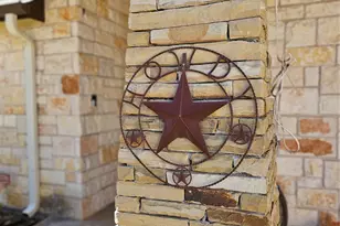 100 Rio Bravo Ct, Weatherford, TX 76088 - Photo 3