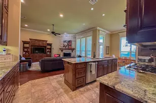 1100 Wessex Dr, Woodway, TX 76712 - Photo 15