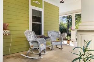 326 W Liberty St, Pilot Point, TX 76258 - Photo 5