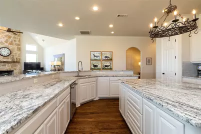 201 N Oakvista Court, Aledo, TX 76008 - Photo 13