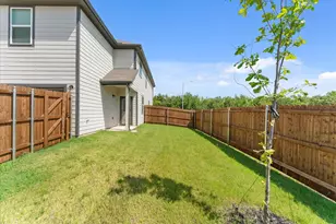 5672 Shore Point Trl, Fort Worth, TX 76119 - Photo 19