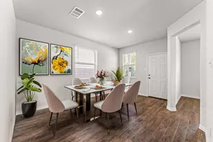 5672 Shore Point Trl, Fort Worth, TX 76119 - Photo 3