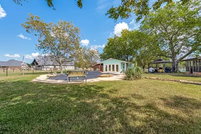 9591 Dripping Springs Road, Denison, TX 75021 - Photo 33