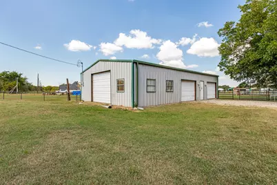 9591 Dripping Springs Road, Denison, TX 75021 - Photo 21