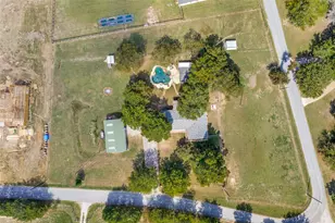 9591 Dripping Springs Rd, Denison, TX 75021 - Photo 3