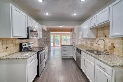 7540 Monterrey Drive, Fort Worth, TX 76112 - Photo 9