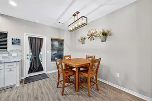 307 Brockett St, Collinsville, TX 76233 - Photo 9