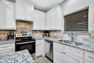 307 Brockett St, Collinsville, TX 76233 - Photo 11