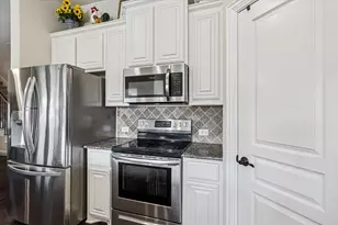 2425 Moon Dance Ln, Midlothian, TX 76065 - Photo 13