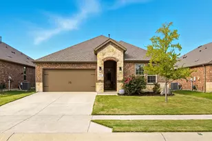 10705 Klondike Ln, Aubrey, TX 76227 - Photo 3