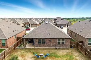 10705 Klondike Ln, Aubrey, TX 76227 - Photo 31