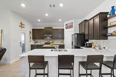 10705 Klondike Lane, Aubrey, TX 76227 - Photo 5