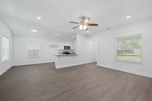 415 W Monterey St, Denison, TX 75020 - Photo 9