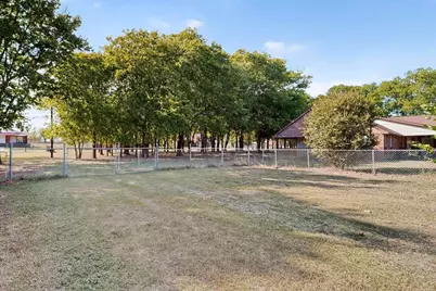 109 Pleasant Run, Reno, TX 76020 - Photo 39