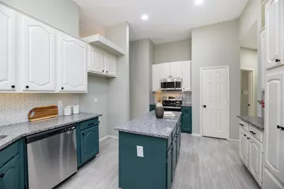 716 Red Oak, Crowley, TX 76036 - Photo 9