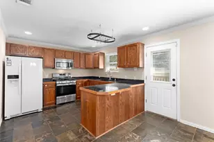 2342 Fenestra Dr, Dallas, TX 75228 - Photo 7