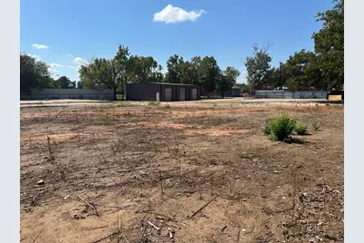 614 N Crockett Street, Granbury, TX 76048 - Photo 17