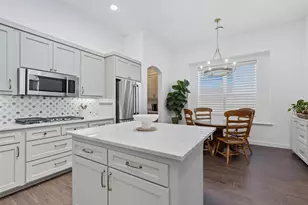 109 Diablo Dr, Burleson, TX 76028 - Photo 9