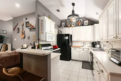 5924 Canberra Lane, Arlington, TX 76017 - Photo 11