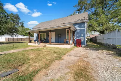 702 W 7th Street, Bonham, TX 75418 - Photo 3