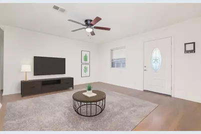 518 E Daugherty Drive, Garland, TX 75041 - Photo 3