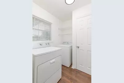 518 E Daugherty Drive, Garland, TX 75041 - Photo 17