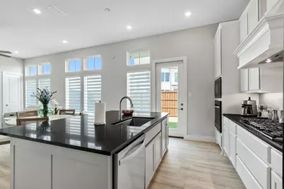 12016 Dahlia Bay Drive, Frisco, TX 75033 - Photo 15