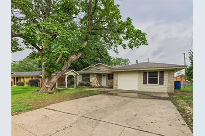 802 Loy Lane, Ennis, TX 75119 - Photo 1